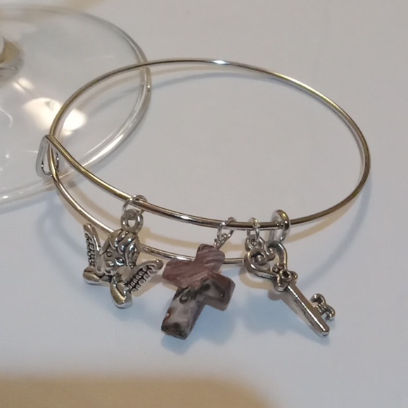 3 Christian Style Charms Cross Silvertone Wire Bangle Bracelet - Picture 2 of 4